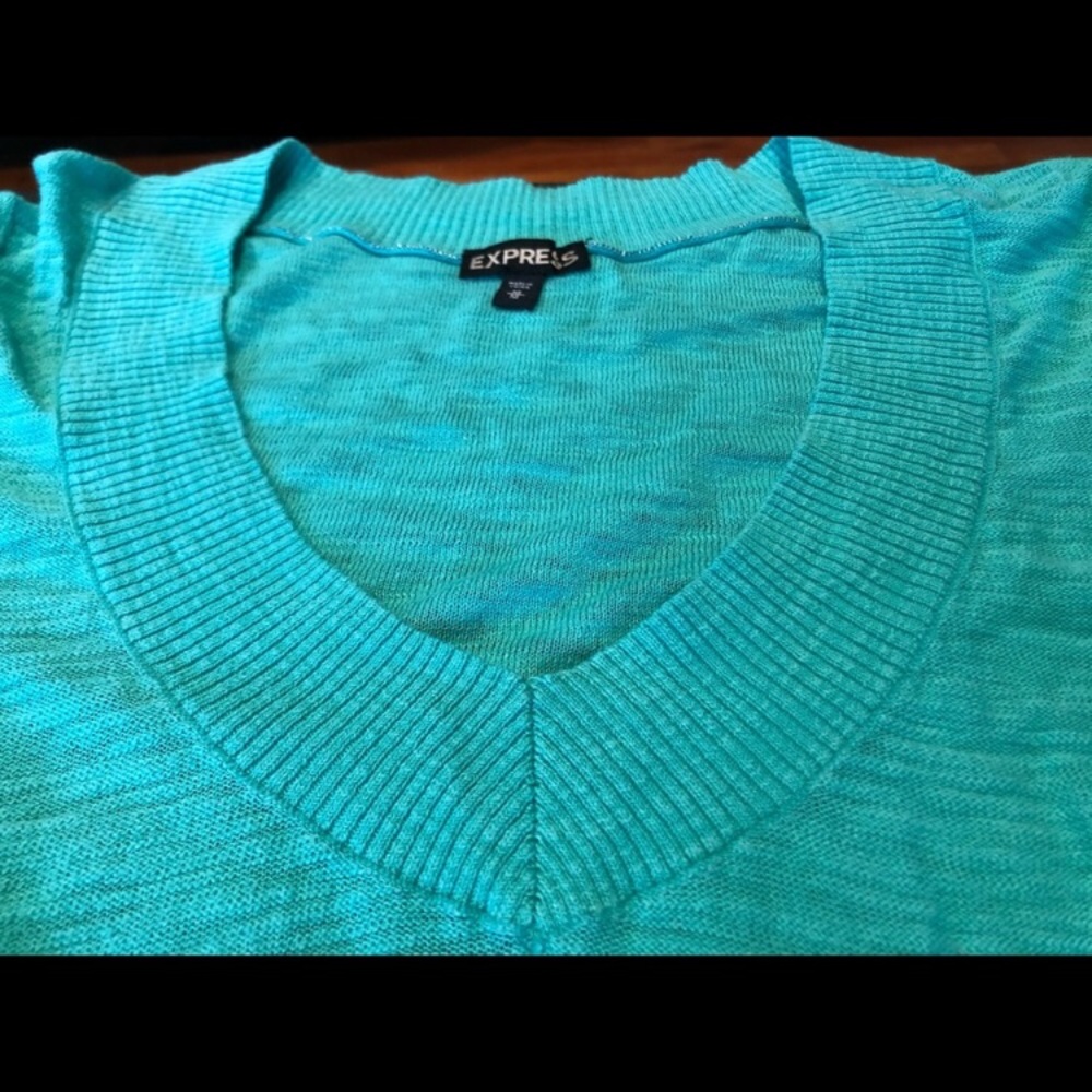 Express V Neck sweater - Picture 2 of 4